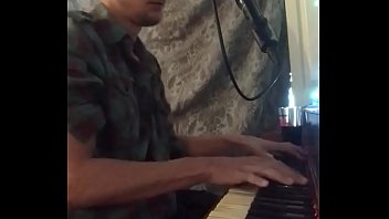 Tom Bur Man Piano